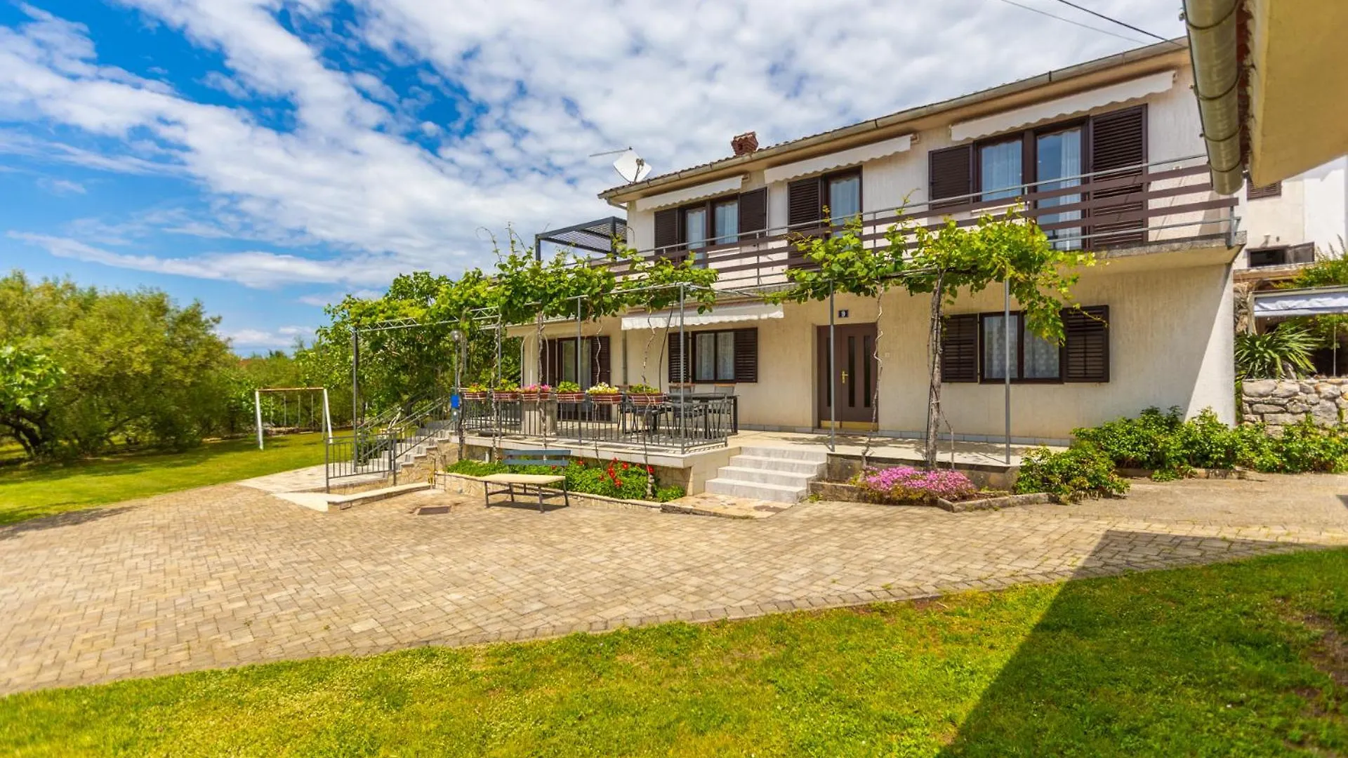 Apartments Mare Malinska