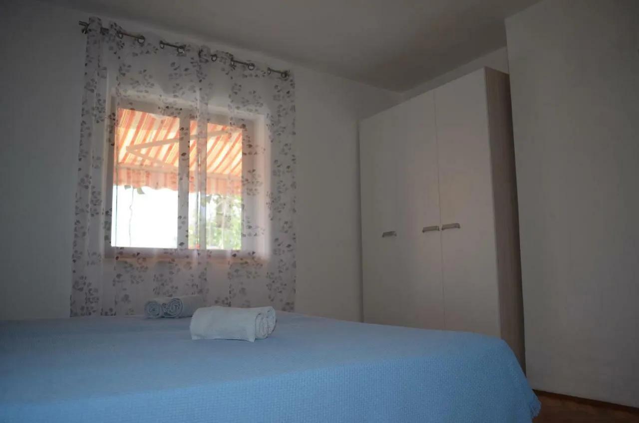 Apartments Mare Malinska