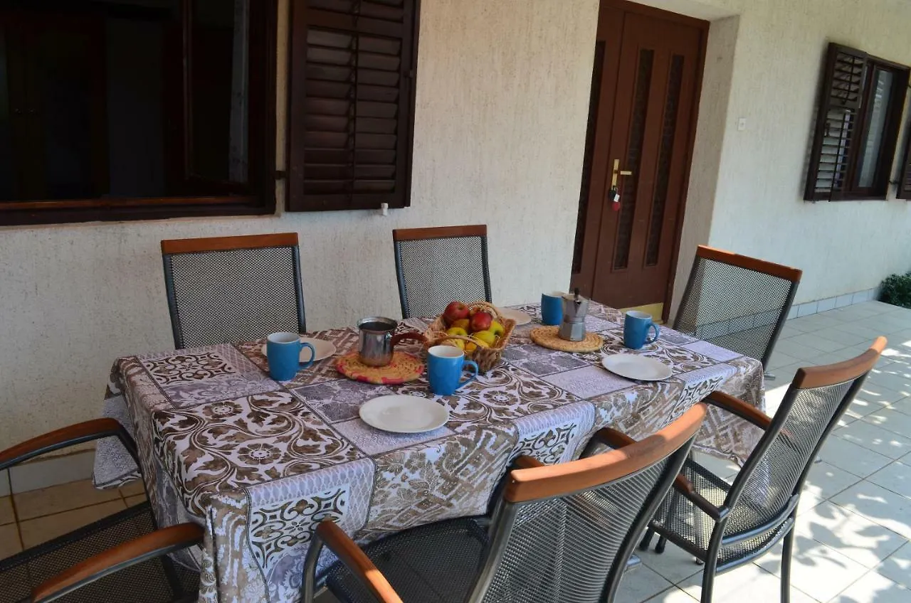 Apartments Mare Malinska