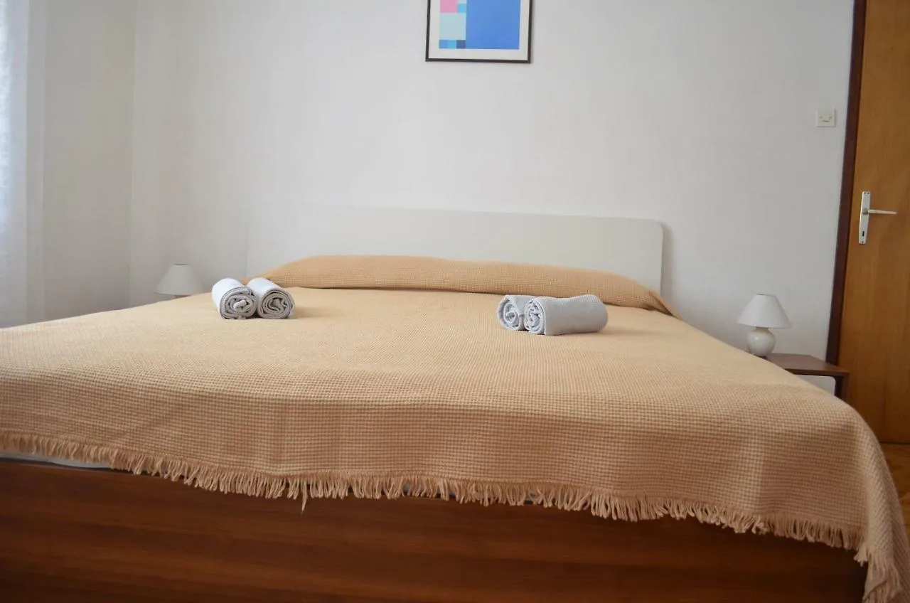 Apartments Mare Malinska