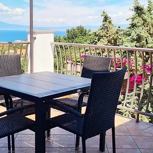 Apartment Dora, Malinska