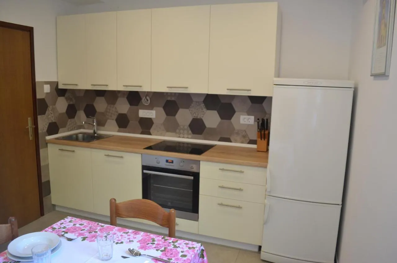 Apartments Mare Malinska 0*,