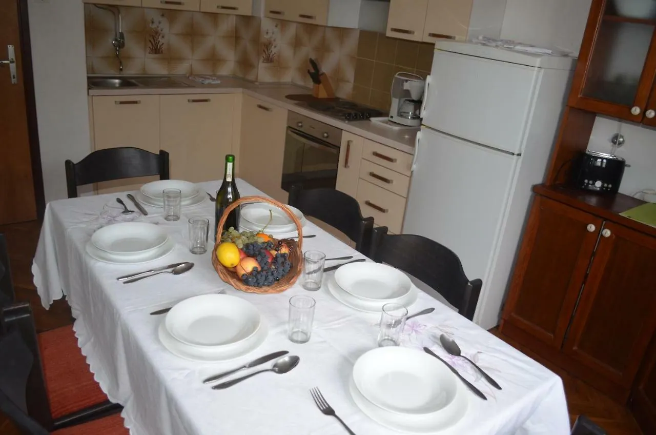 Apartments Mare Malinska 0*,