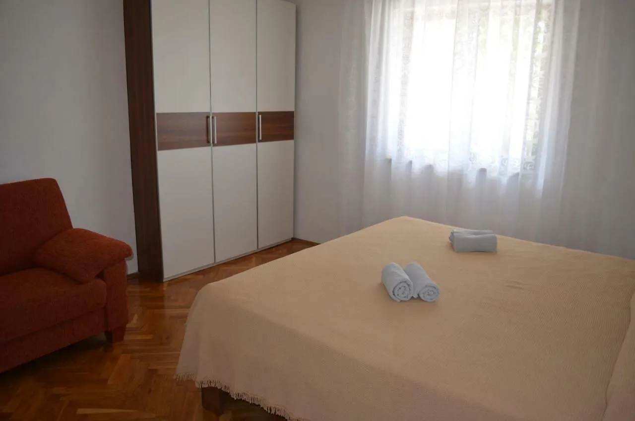 Apartments Mare Malinska Croatia
